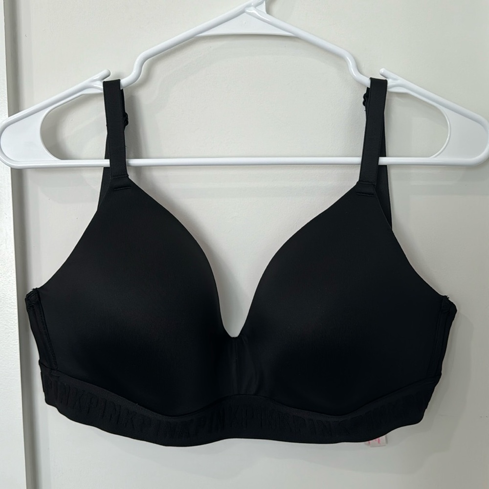 34DD pink victoria’s secret bra in black - unwired. in great condition